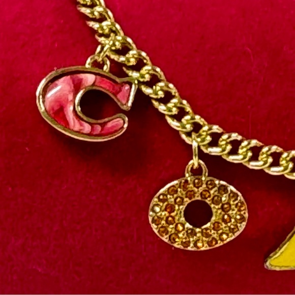 🐎SUPER SALE COACH LOGO PLATED CHARM BRACELET - Picture 3 of 8